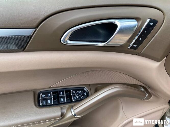 Porsche Cayenne 34 porsche Cayenne 2012