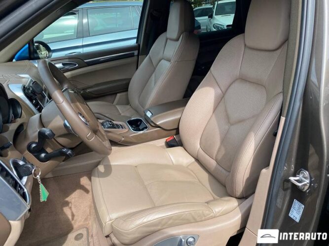 Porsche Cayenne 35 porsche Cayenne 2012