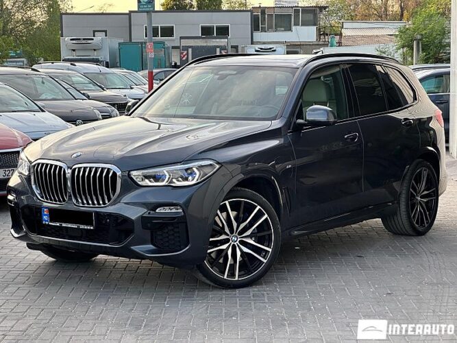 BMW X5 4.5e 2020 doar la InterAuto