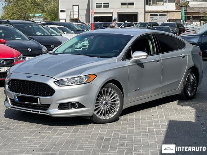 Ford Fusion 2015 doar la InterAuto