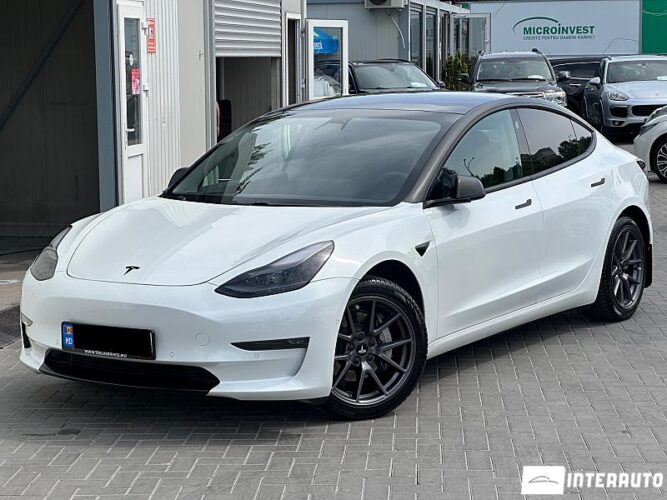 Tesla Model 3 2021 doar la InterAuto