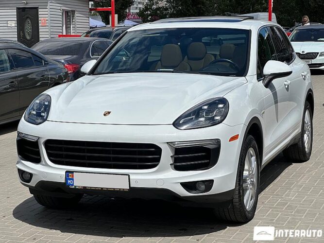 Porsche Cayenne S Hybrid 2014 doar la InterAuto