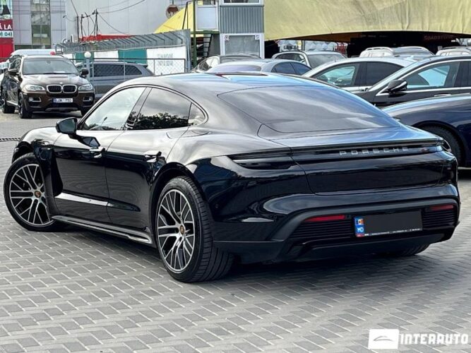 porsche Taycan Turbo S 2020