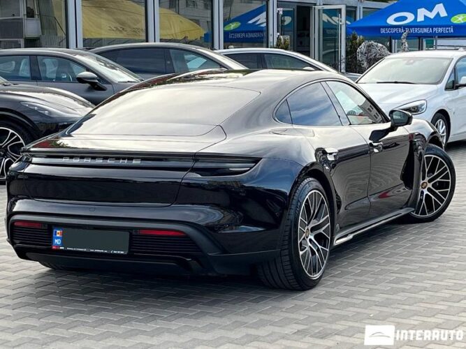 porsche Taycan Turbo S 2020