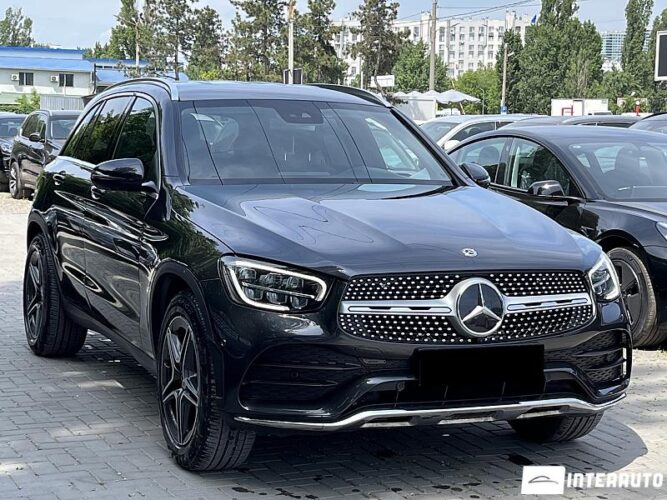 Mercedes GLC 220d 34 mercedes GLC 220d 2020