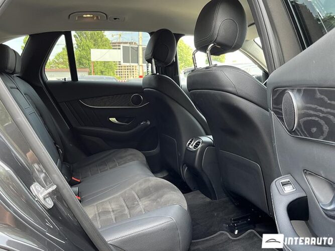 Mercedes GLC 220d 39 mercedes GLC 220d 2020