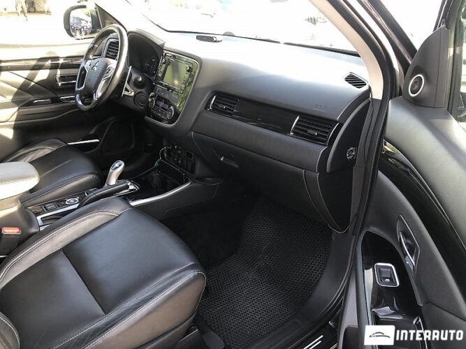 mitsubishi Outlander 2016