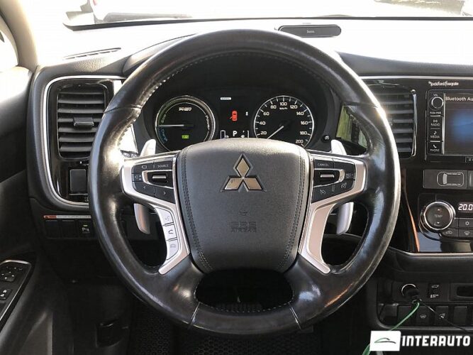mitsubishi Outlander 2016