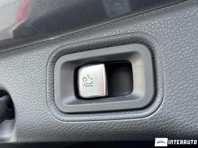 Mercedes E 220 62 mercedes E 220 2021