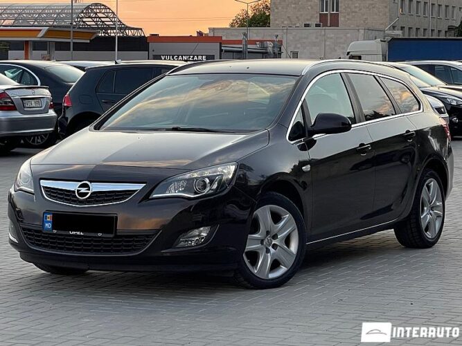 opel Astra 2012