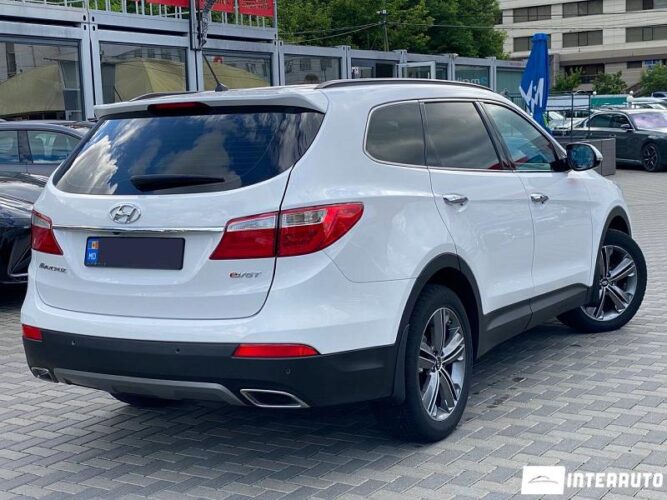 hyundai Grand Santa Fe 2013