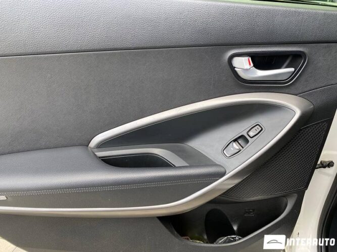 hyundai Grand Santa Fe 2013