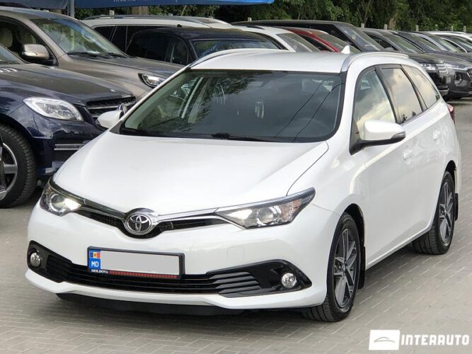 Toyota Auris 2017 doar la InterAuto
