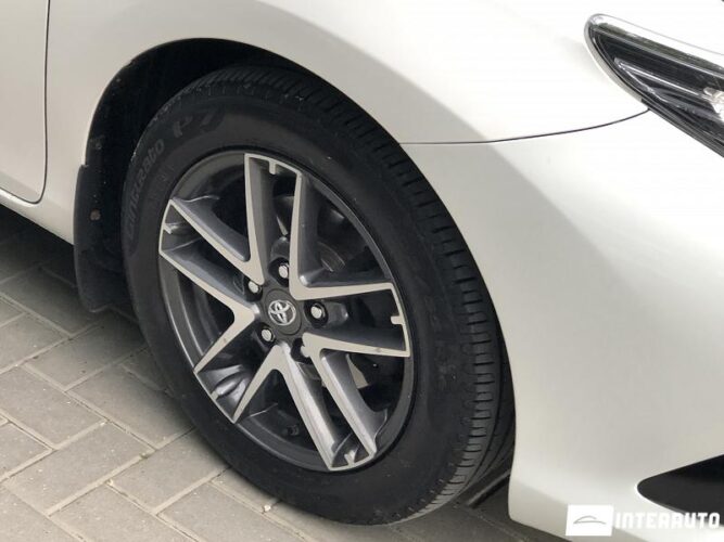 toyota Auris 2017