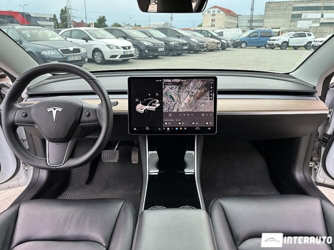 tesla Model 3 2019