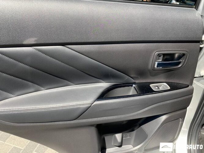 mitsubishi Outlander 2018