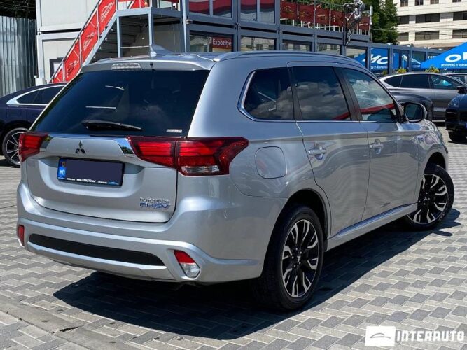 mitsubishi Outlander 2018