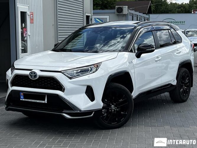 Toyota Rav-4 2021 doar la InterAuto