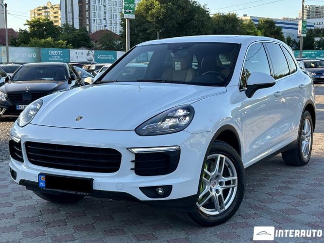 Porsche Cayenne S Hybrid 2015 doar la InterAuto