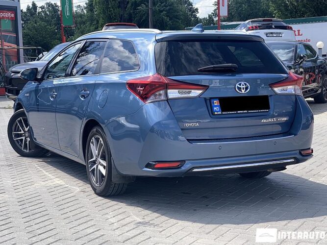 toyota Auris 2015