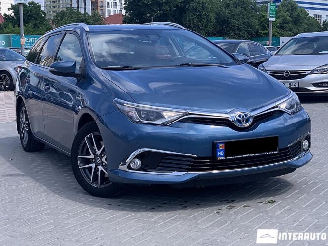 toyota Auris 2015