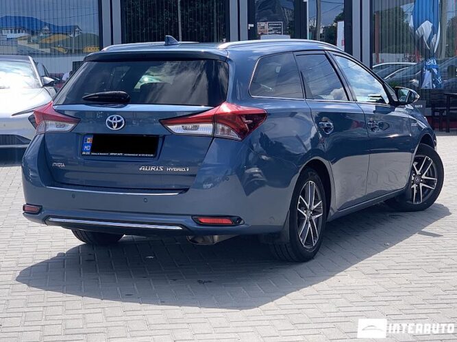 toyota Auris 2015