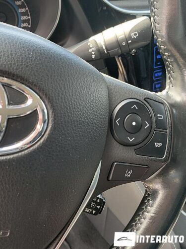 toyota Auris 2015