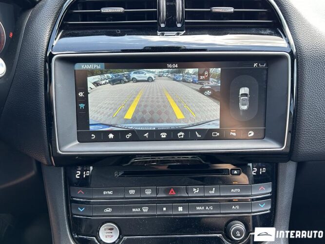 Jaguar F-Pace 44 jaguar F-Pace 2016