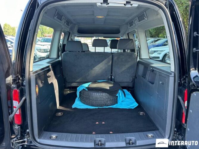 volkswagen Caddy Maxi 2011