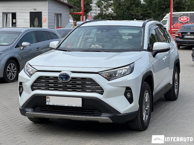 Toyota Rav-4 2023 doar la InterAuto