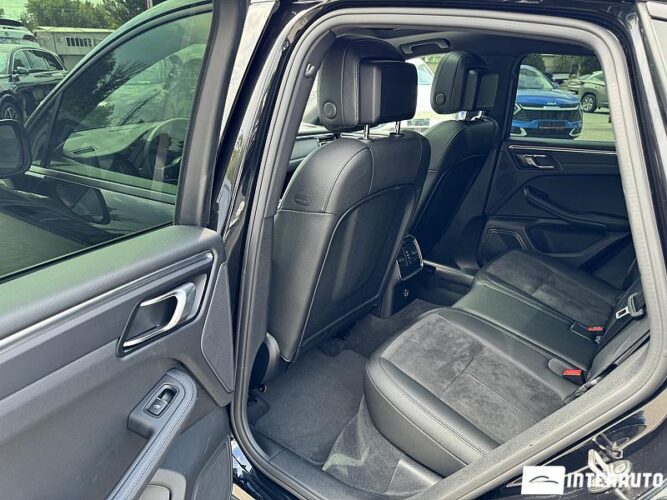 Porsche Macan 60 porsche Macan 2019