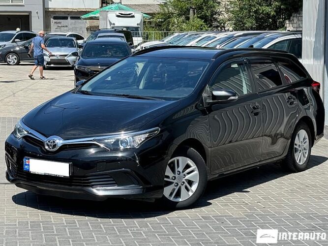 toyota Auris 2015