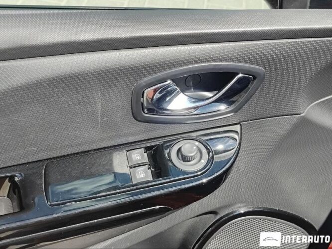 Renault Clio 49 renault Clio 2015