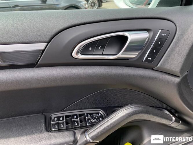 Porsche Cayenne 39 porsche Cayenne 2018