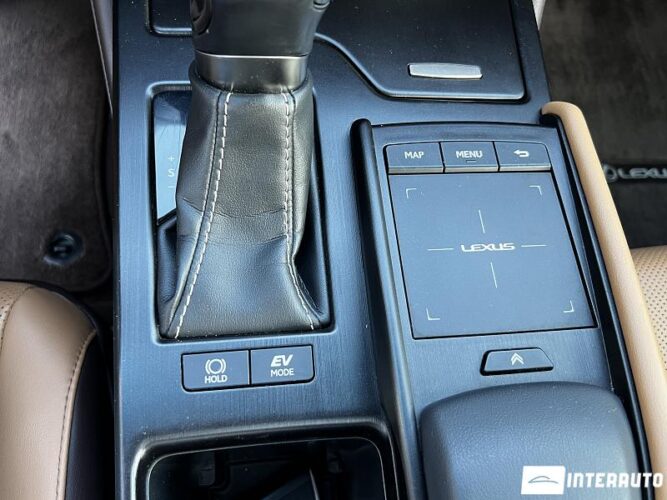 lexus ES 300h 2018
