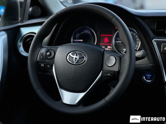 toyota Auris 2013