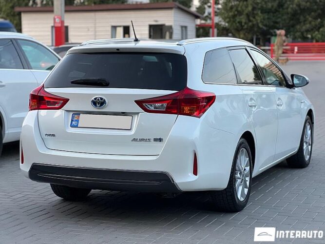 toyota Auris 2013