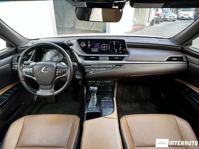 lexus ES 300h 2018