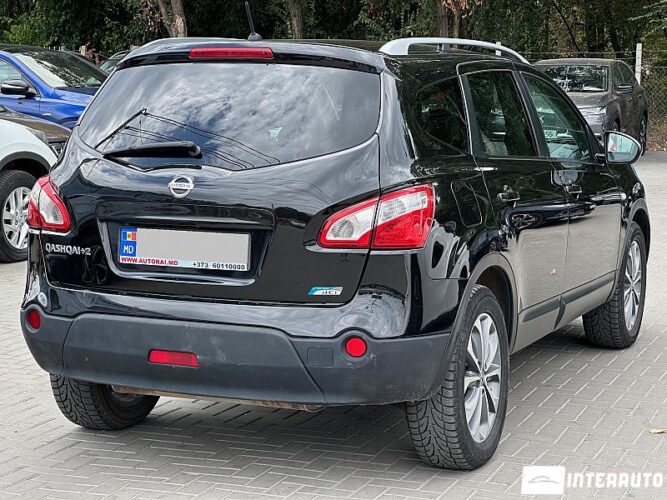 nissan Qashqai+2 2010