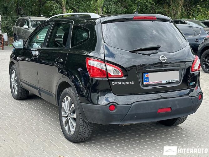 nissan Qashqai+2 2010