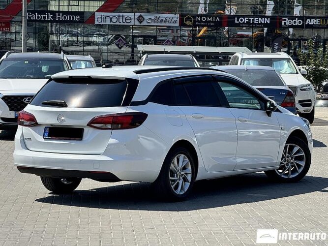 opel Astra 2020