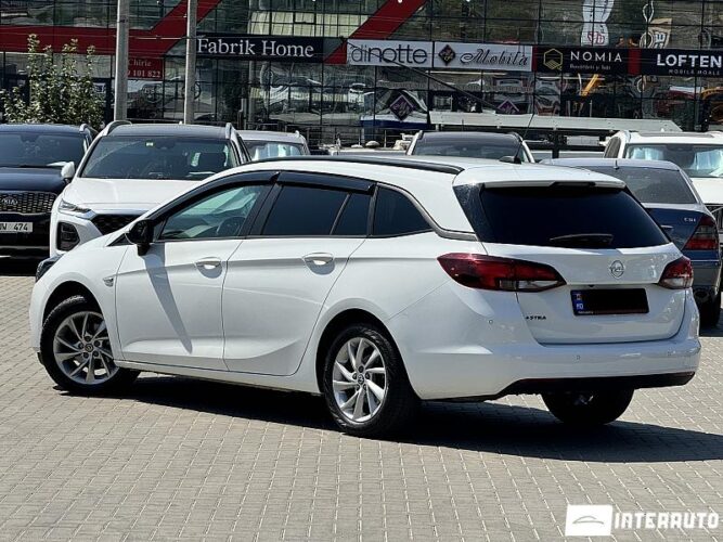 opel Astra 2020