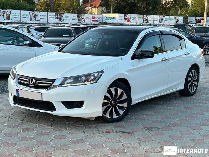 Honda Accord 2014 doar la InterAuto