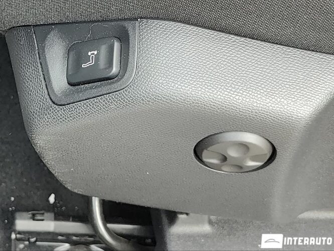 Peugeot 3008 40 peugeot 3008 2018