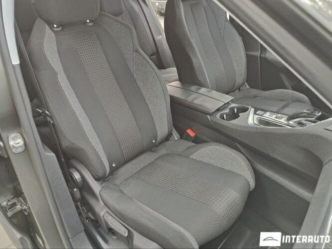 Peugeot 3008 33 peugeot 3008 2018