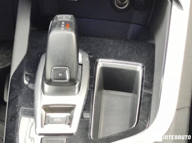 Peugeot 3008 39 peugeot 3008 2018