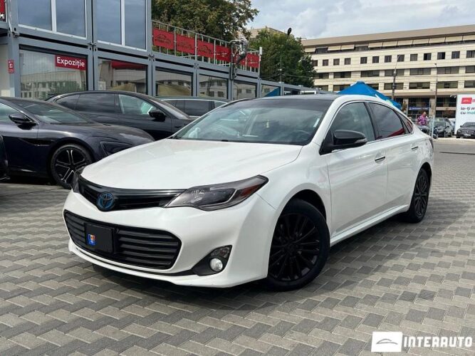 Toyota Avalon 2013 doar la InterAuto