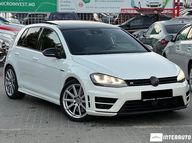 Volkswagen Golf R 2014 doar la InterAuto