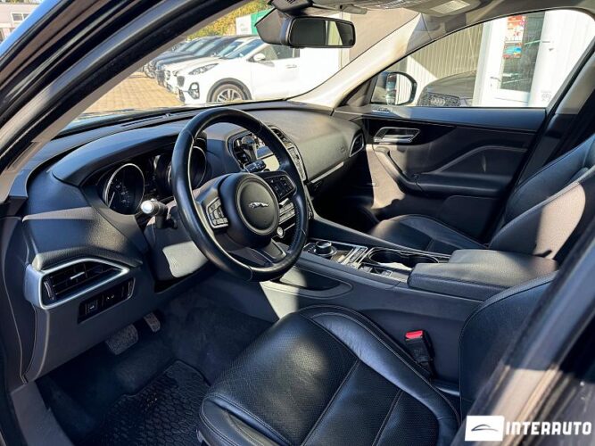 Jaguar F-Pace 43 jaguar F-Pace 2016