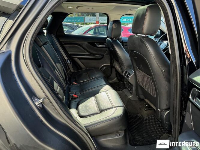 Jaguar F-Pace 58 jaguar F-Pace 2016